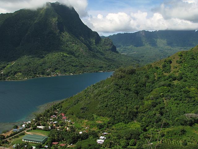 Opuonu Bay