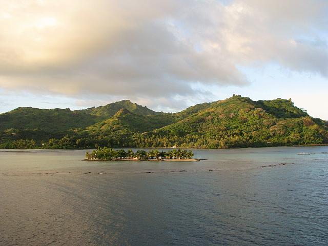Entering Maroe Bay