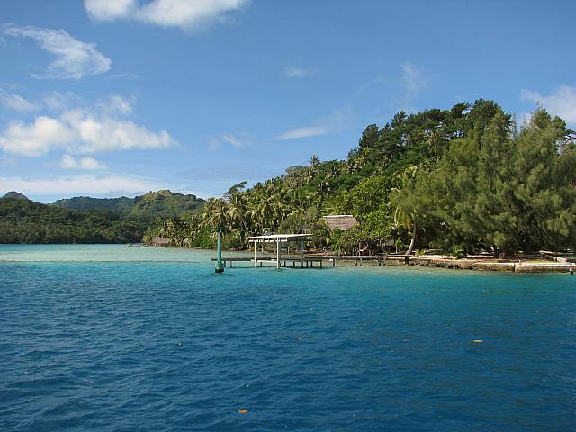 Small island off of Huahine