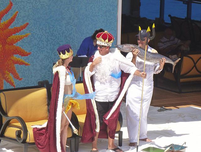 Queen and king discuss the fish