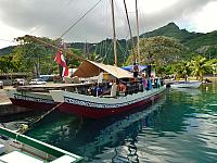 Vaka in Fare, Huahine