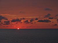 I saw the 'green flash'!!!  Didn't get its picture, though.