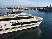 Ferry arrives from Moorea